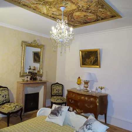 Chateau De La Forie Bed and breakfast