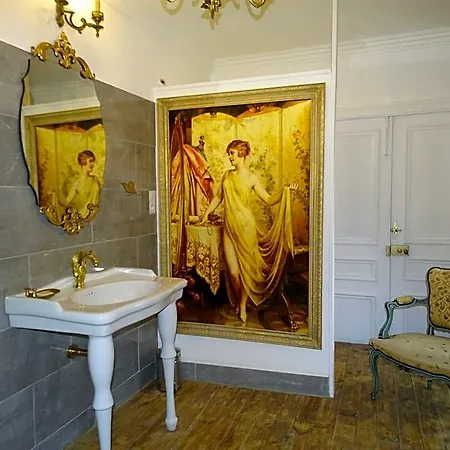 Chateau De La Forie Bed and breakfast Saint-Etienne-sur-Usson