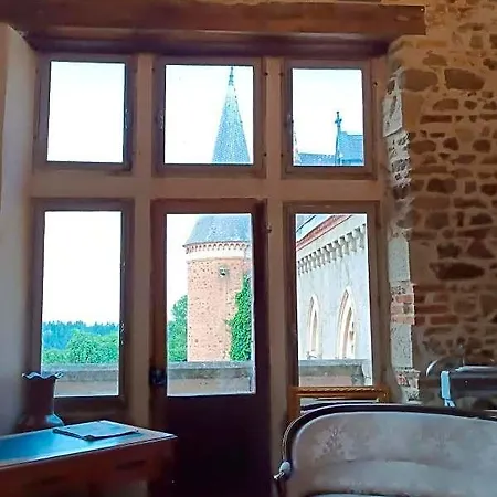 Bed and breakfast Chateau De La Forie Saint-Etienne-sur-Usson