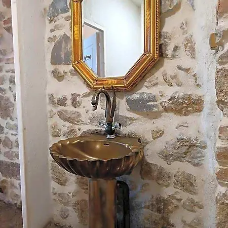 Chateau De La Forie Bed and breakfast